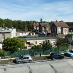 Côté allée Branly