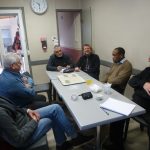 Anderson explique les conditions.